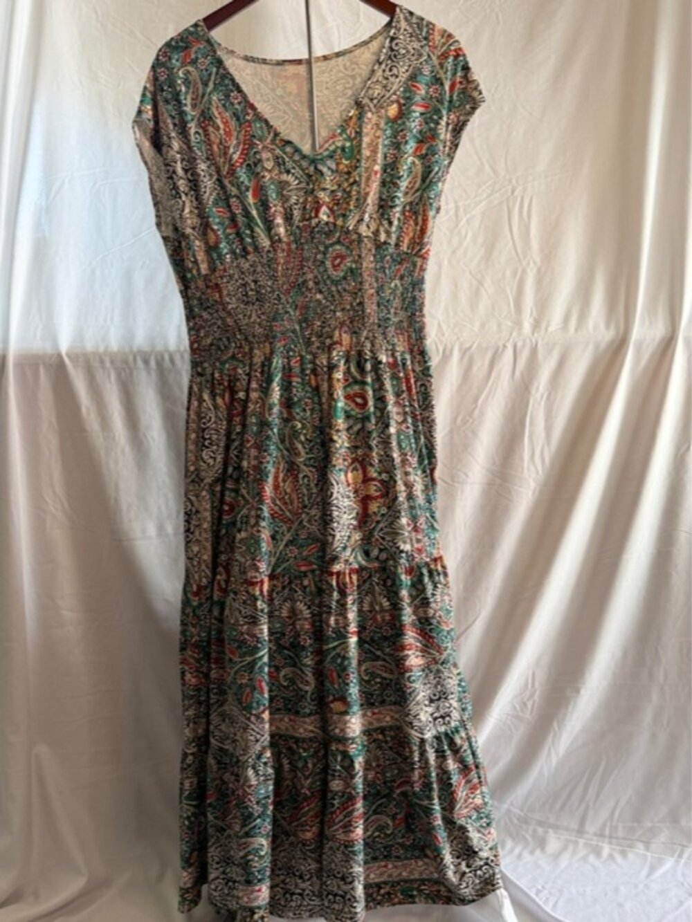 Green Paisley V-Neck Maxi Dress